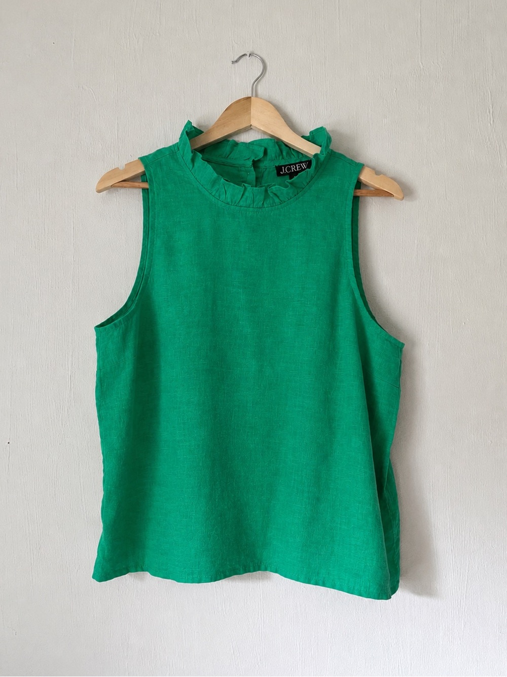 J.Crew | 100% Linen Green Ruffle Neck Sleeveless Top | Size: M